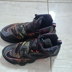 Nike Lebron 13 Akronite- USED